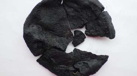 FOTOS: Encuentran un pan conservado casi por completo de 2.000 años de antigüedad