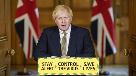 Boris Johnson se enfrenta a una revuelta en su gabinete por apoyar a un asesor que violó la cuarentena por el covid-19