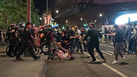 Cuomo anuncia el toque de queda en Nueva York y un despliegue adicional de fuerzas policiales por las protestas