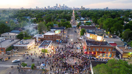 Mineápolis aprueba la reforma de la Policía y prohíbe el uso de técnicas de estrangulamiento por parte de los agentes