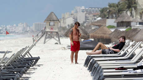 Decenas de universitarios de EE.UU. que viajaron a un balneario mexicano fueron diagnosticados con covid-19 en Texas