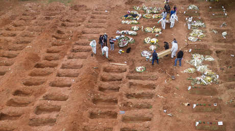 El principal epidemiólogo de EE.UU. advierte que la pandemia actual "tiene proporciones históricas" y podría ser tan grave como la gripe española
