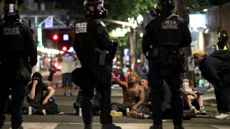 Trump se niega a retirar a los agentes federales de Portland pese a que la gobernadora afirma que "actúan como una fuerza de ocupación"