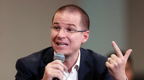 El excandidato presidencial Ricardo Anaya denuncia por "daño moral" a Emilio Lozoya tras involucrarlo en una red de sobornos en México