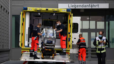 Los doctores dicen haber salvado la vida del opositor ruso Alexéi Navalny "con grandes esfuerzos"