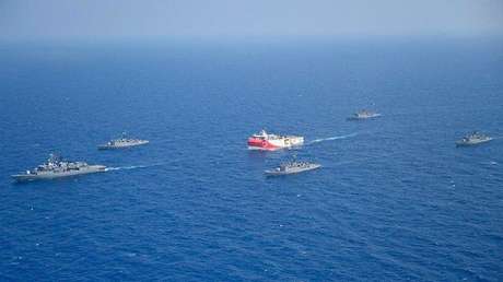 Turquía anuncia el inicio de maniobras militares con fuego real en el Mediterráneo oriental