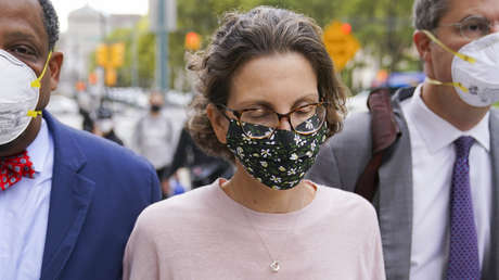 Hija de un multimillonario pasará más de 6 años entre rejas por participar en un culto sexual