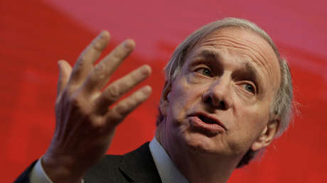 El inversionista Ray Dalio asegura que "el tiempo está a favor de China" en la guerra comercial con EE.UU.