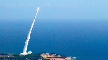 Asesor de Trump: EE.UU. desplegará misiles de corto y medio alcance en Europa para contrarrestar a Rusia de ser necesario