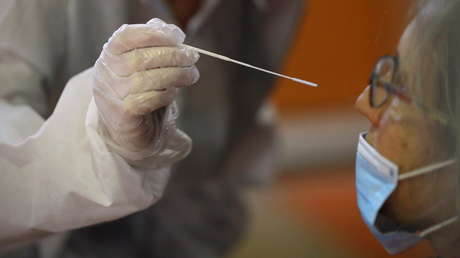 Hallan cinco genes clave asociados con los casos más severos del covid-19