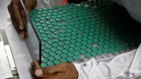 El centro ruso Gamaleya y AstraZeneca firman un acuerdo de cooperación entre fabricantes de vacunas contra el covid-19