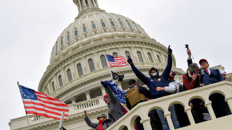 "Trump, La Serpiente", "¡Qué día tan loco!": rostros de la TV nocturna de EE.UU. denuncian el asalto al Capitolio