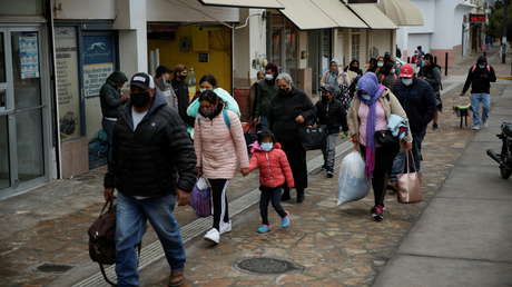 La Casa Blanca afirma que los "inmigrantes indocumentados" también deben acceder a las vacunas