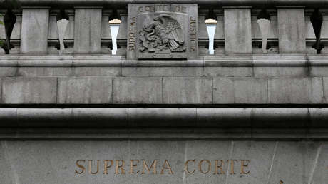 La Suprema Corte en México da un revés a la política energética de López Obrador