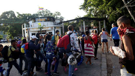 "Detrás de ese anuncio lo que está es la plata": Venezuela critica el estatuto de regularización para migrantes en Colombia