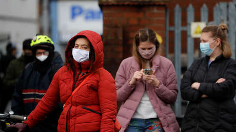 Reino Unido da luz verde para exponer a personas sanas al covid-19 durante el estudio de fármacos