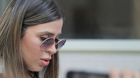 Difunden la primera fotografía de Emma Coronel, esposa de 'El Chapo' Guzmán, tras ser detenida en EE.UU.