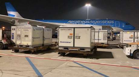 Aterriza en Argentina un avión con 904.000 vacunas de Sinopharm provenientes de China