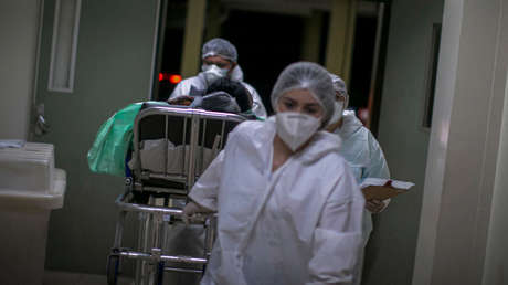 La variante brasileña del coronavirus podría ser el doble de transmisible y contagiar hasta el 61 % de los pacientes recuperados