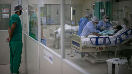 "El mundo está asustado": por qué la variante brasileña del coronavirus genera tanta preocupación a escala internacional