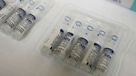 Brasil firma un contrato para recibir 10 millones de dosis de la vacuna rusa Sputnik V