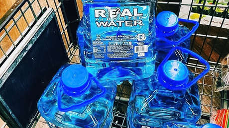 Investigan la hospitalización de 5 infantes con insuficiencia hepática aguda tras consumir agua ionizada en EE.UU.