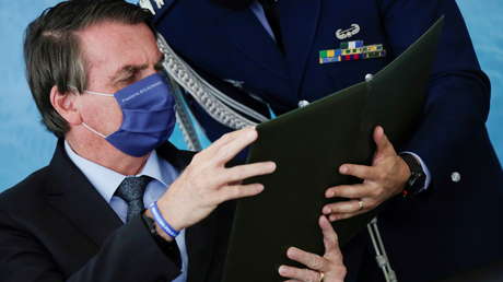 Bolsonaro rechaza la aplicación de un confinamiento nacional en Brasil y asegura que "la mayoría de la población contrae el virus en casa"