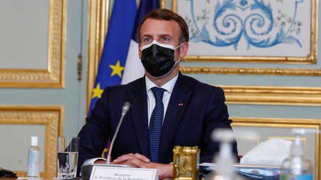 Macron habla sobre "una guerra mundial de nuevo tipo" con las vacunas anticovid de Rusia y China y ambos países le responden