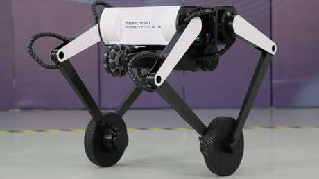 VIDEO: Presentan en China un robot de dos patas sobre ruedas capaz de realizar saltos mortales