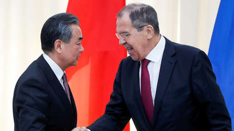 China insta a Rusia a "denunciar y resistir conjuntamente los actos perversos" de EE.UU.