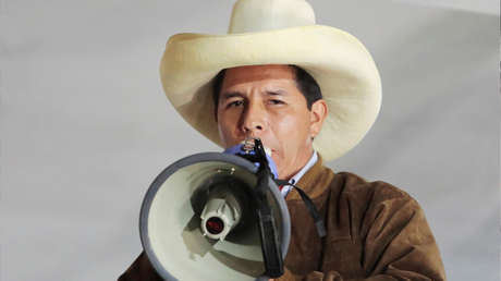 Castillo adelanta a Fujimori en un reñido y ajustado recuento de votos de las presidenciales de Perú