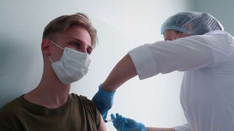 La OMS revisa su postura sobre la vacunación de niños contra el covid-19