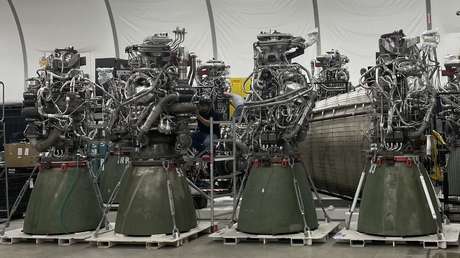 Musk muestra la "comunidad de los Raptors" y ofrece nuevos detalles sobre sus planes para estos motores de nueva generación