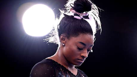 Simone Biles publica un video de un entrenamiento fallido en el que sufre el 'bloqueo mental' que le impide competir