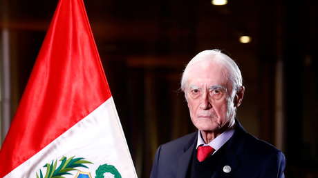 Renuncia el canciller de Perú, Héctor Béjar, tras la polémica por unas viejas declaraciones