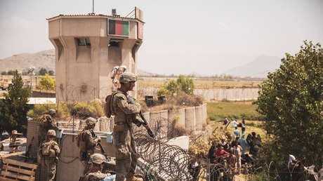 VIDEO: Reportan un incendio en el aeropuerto de Kabul donde miles de personas esperan la evacuación de Afganistán