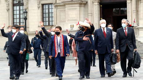 Incertidumbre en Perú: el jefe de ministros pide el voto de confianza del Congreso en una tensa jornada de la que depende el gobierno de Castillo