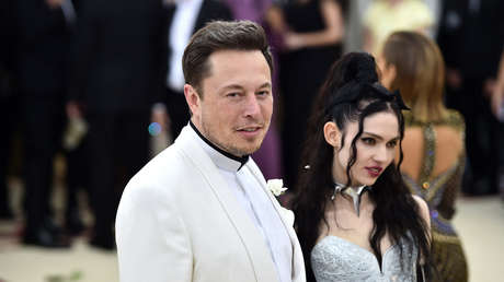 Musk desvela que se ha "semiseparado" de Grimes tras tres años de relación