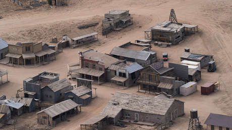 Fiscal sobre el tiroteo en el rodaje de la película 'Rust': "En este punto, todo, incluso cargos criminales, está sobre la mesa"