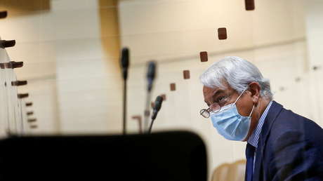 Un diputado de Chile extiende por casi 15 horas su intervención para que otro legislador pueda votar en la acusación constitucional contra Piñera