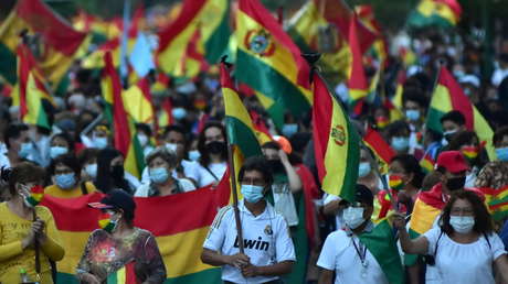 Por qué siguen las protestas en Bolivia a pesar de que el Gobierno aceptó derogar la 'ley madre'