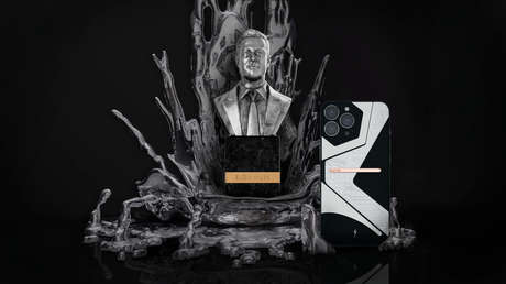 Una empresa rusa diseña un iPhone 13 Pro de lujo inspirado en Elon Musk y fabricado con el metal de un Tesla fundido