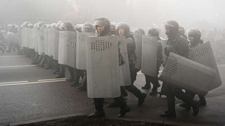 Rusia califica los disturbios en Kazajistán como un intento "inspirado desde el exterior" de socavar la seguridad "por la fuerza"