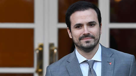 Garzón, las macrogranjas o cómo la intoxicación informativa ahoga la democracia