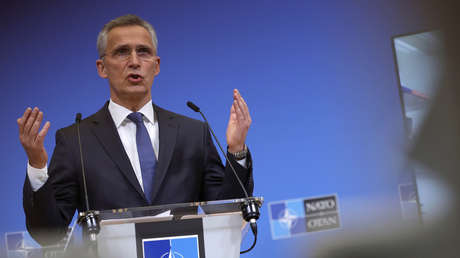 Stoltenberg califica de "una grave violación del derecho internacional" la operación militar en Donbass iniciada por Rusia
