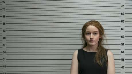 La estafadora que engañó a la élite de Nueva York demanda a las autoridades tras no recibir una vacuna de refuerzo anticovid y enfermarse