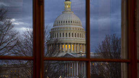 Zelenski solicita más ayuda en armas durante una reunión virtual con senadores estadounidenses
