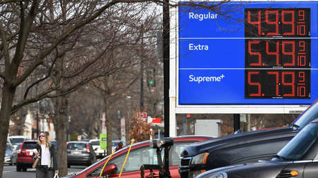 Biden afirma que el "aumento en los precios del gas y la energía" contribuye "a la inflación" en EE.UU a causa de la crisis ucraniana