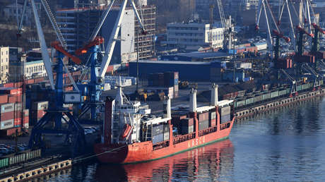 ¿Qué consecuencias tendría el bloqueo de Rusia a las rutas marítimas internacionales?