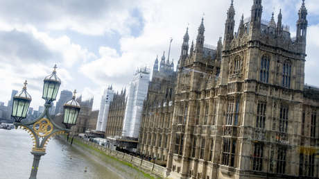 Reino Unido introduce sanciones contra varias empresas y ciudadanos rusos, incluido el jefe de Sberbank